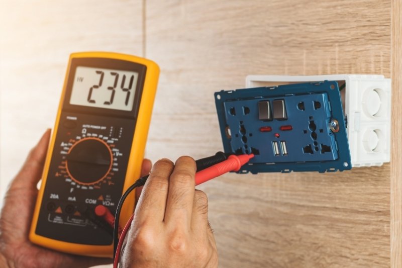 Problemas elétricos residenciais: os 8 mais comuns e como resolver!